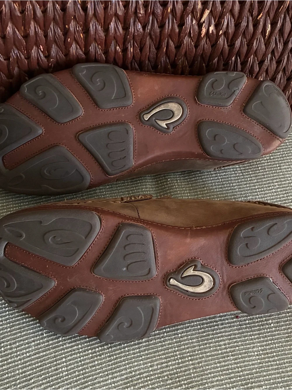 OluKai Moloa Men’s Nubuck Leather Slip On Shoes Mules Ray/Toffee Size 8.5